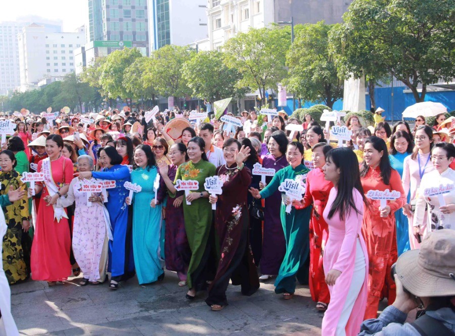 LE HOI AO DAI TPHCM