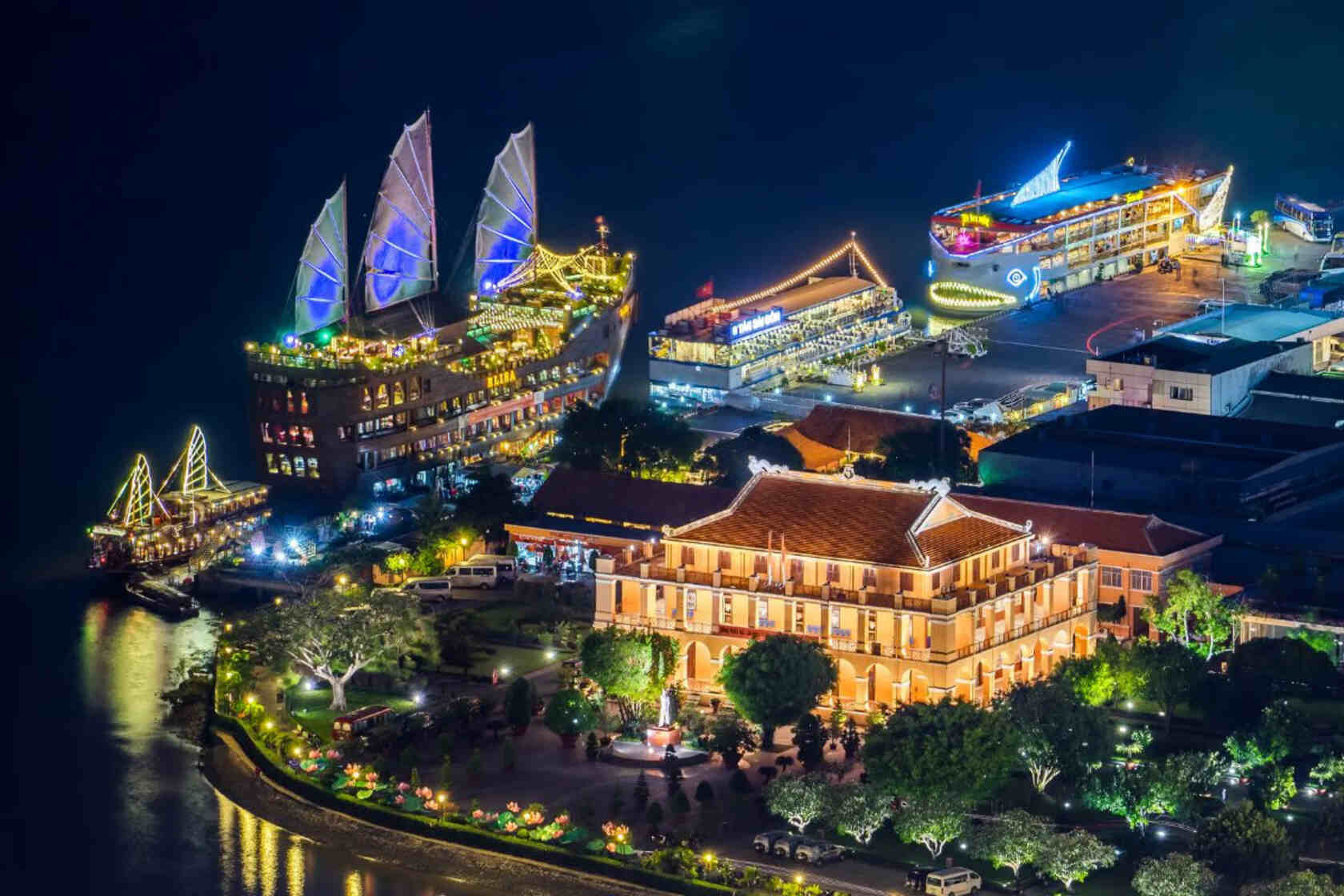 Top 10 địa điểm vui chơi quận 1 thành phố Hồ Chí Minh
