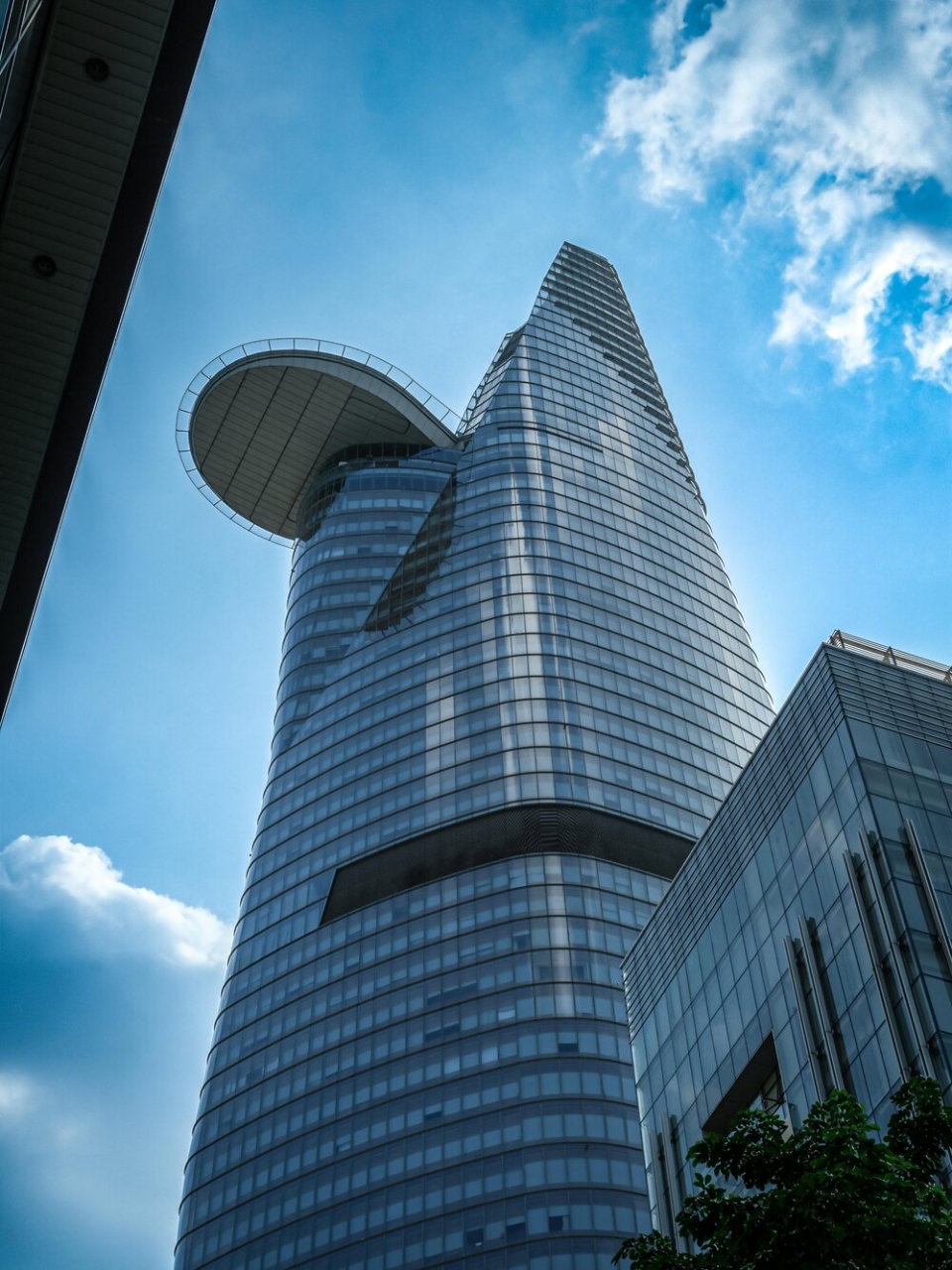 Top 10 Places to Visit in Ho Chi Minh City to Uncover Its Charm 5 bitexco saigon skydeck