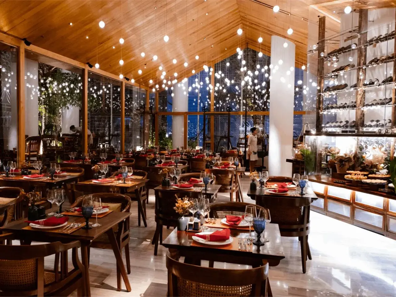 Luxury Hotels in District 1: Stay Refined, Stay Central with Silverland Hospitality 3 Luxury Hotels In District 1 Luxurious Spaces Magnificent Services