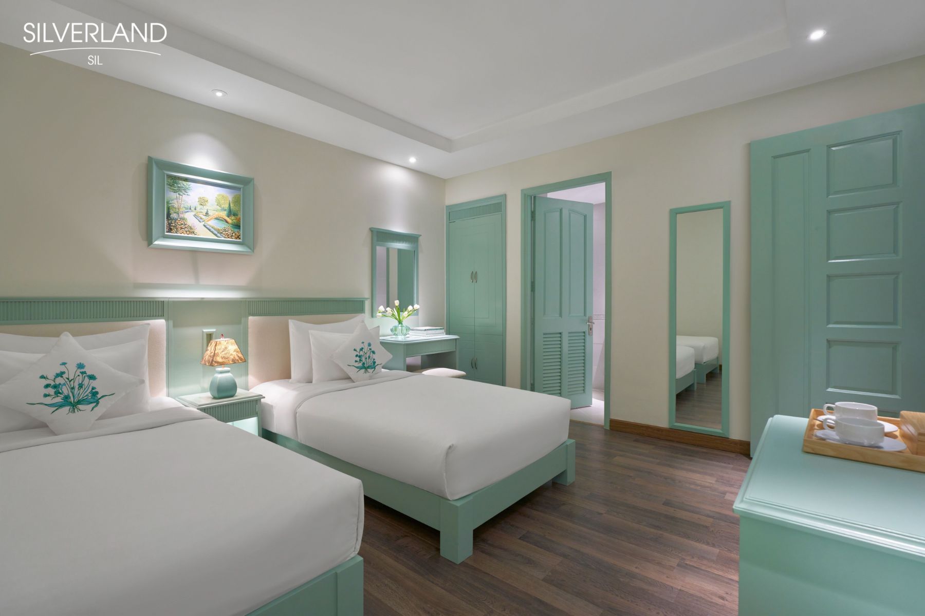 Deluxe Twin No Window